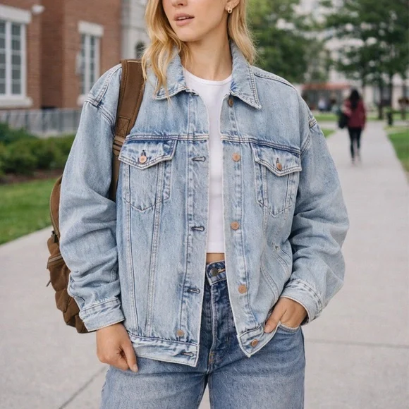 Free People We The Free JOLENE Oversized Denim Trucker Jacket Size Large - Picture 5 of 6